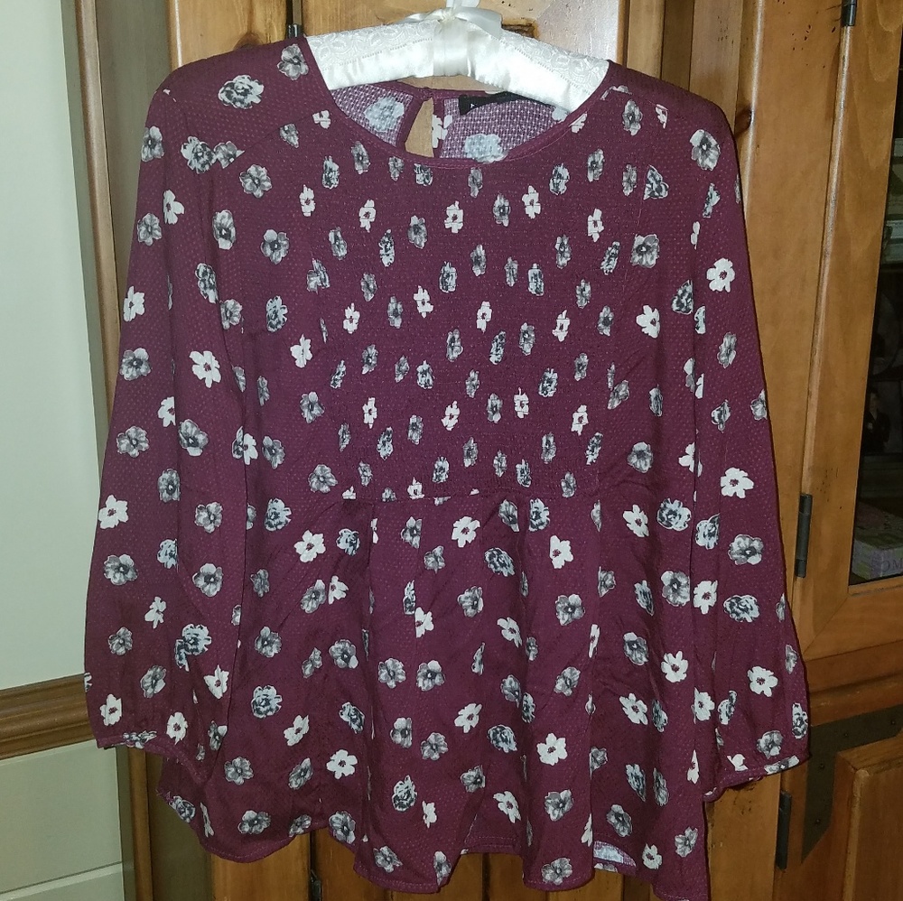 EUC Blu Pepper Floral Blouse L